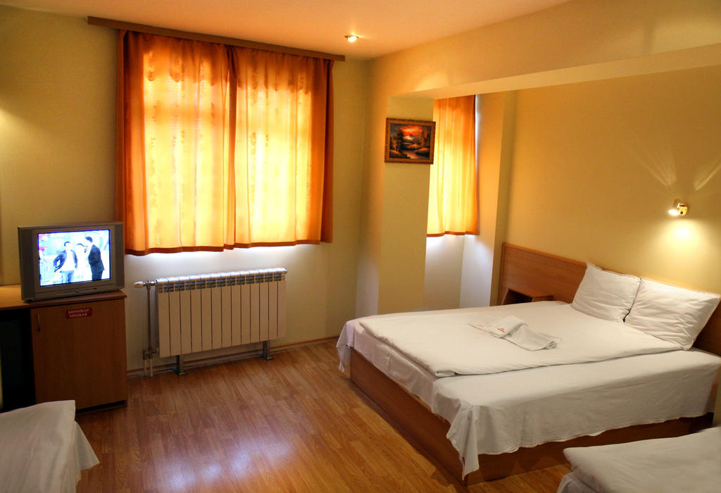 Hotel Mehdjarel Schumen Zimmer foto